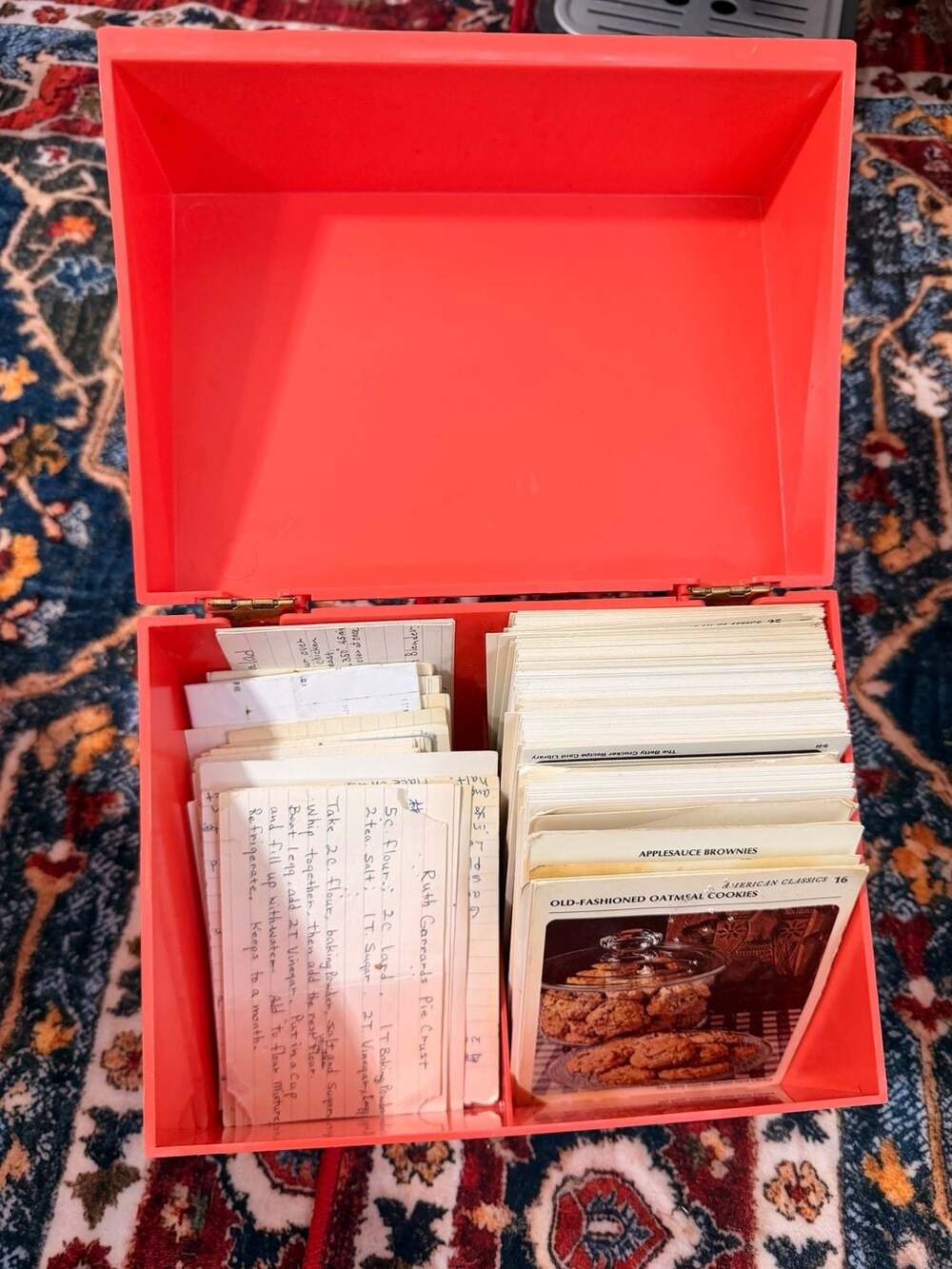 Vintage 1971 Betty Crocker Recipe Card Library Box & Index Cards Cooking Recipes
